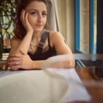 Soha Ali Khan Instagram – Is your glass half empty or half full ? #reflections