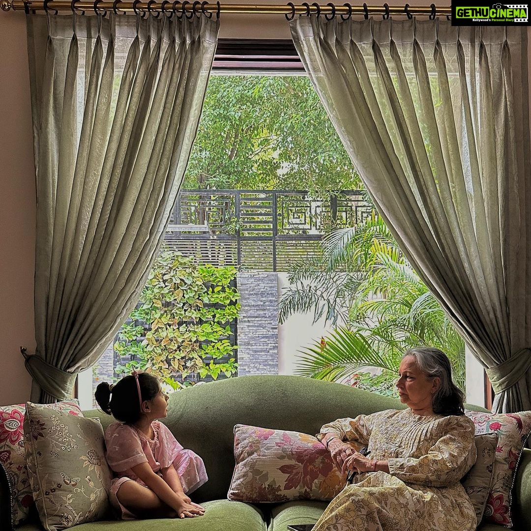 Soha Ali Khan Instagram - Time with grandparents is so precious ❤️ the chance to learn from someone so far apart in years from you (and this works both ways), a second chance at parenting, the most unconditional love and the purest fun - and a chance for me to put my feet up and finally get that pedicure!! #summerholidays #nanihouse