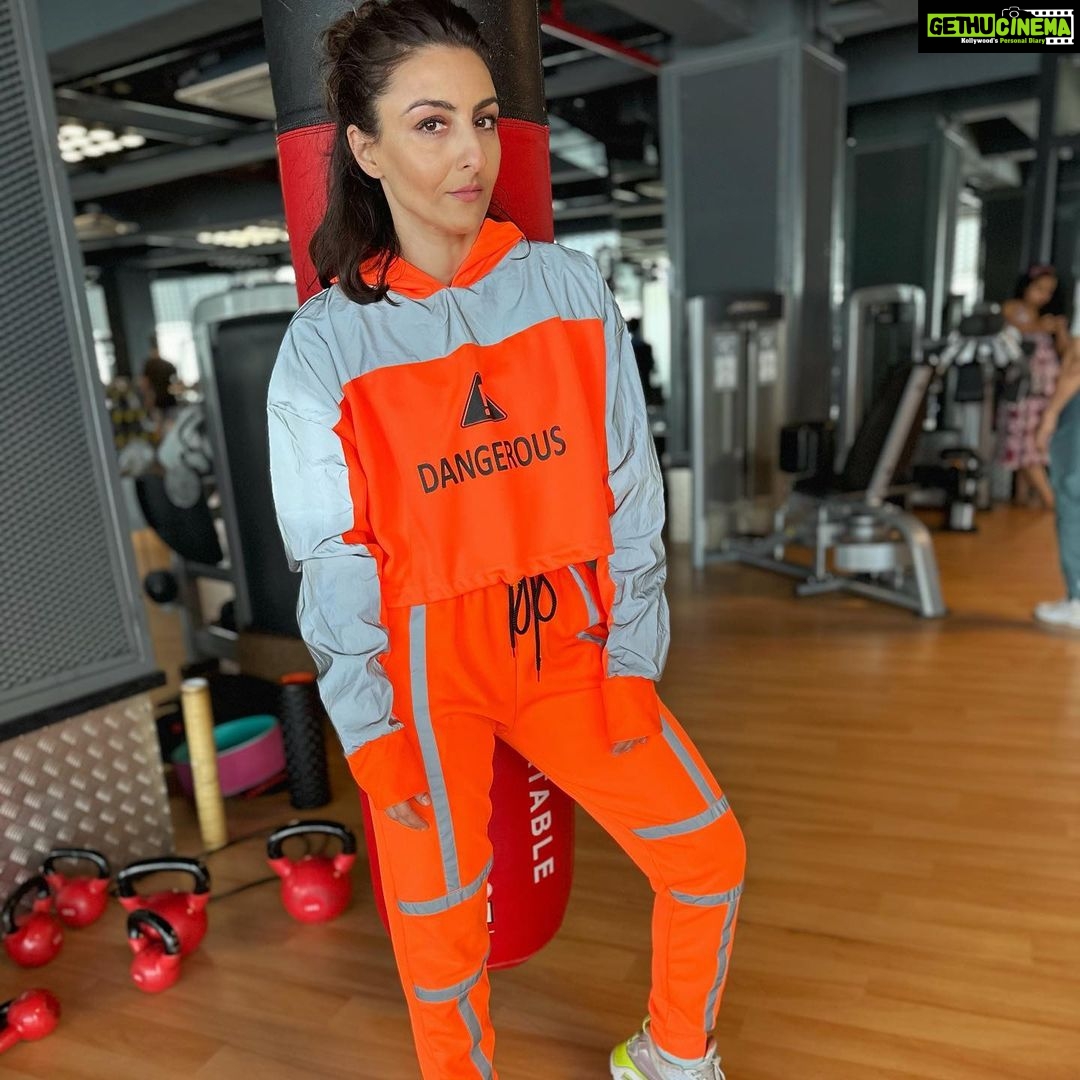 Soha Ali Khan Instagram - We flame to please 🔥 😂