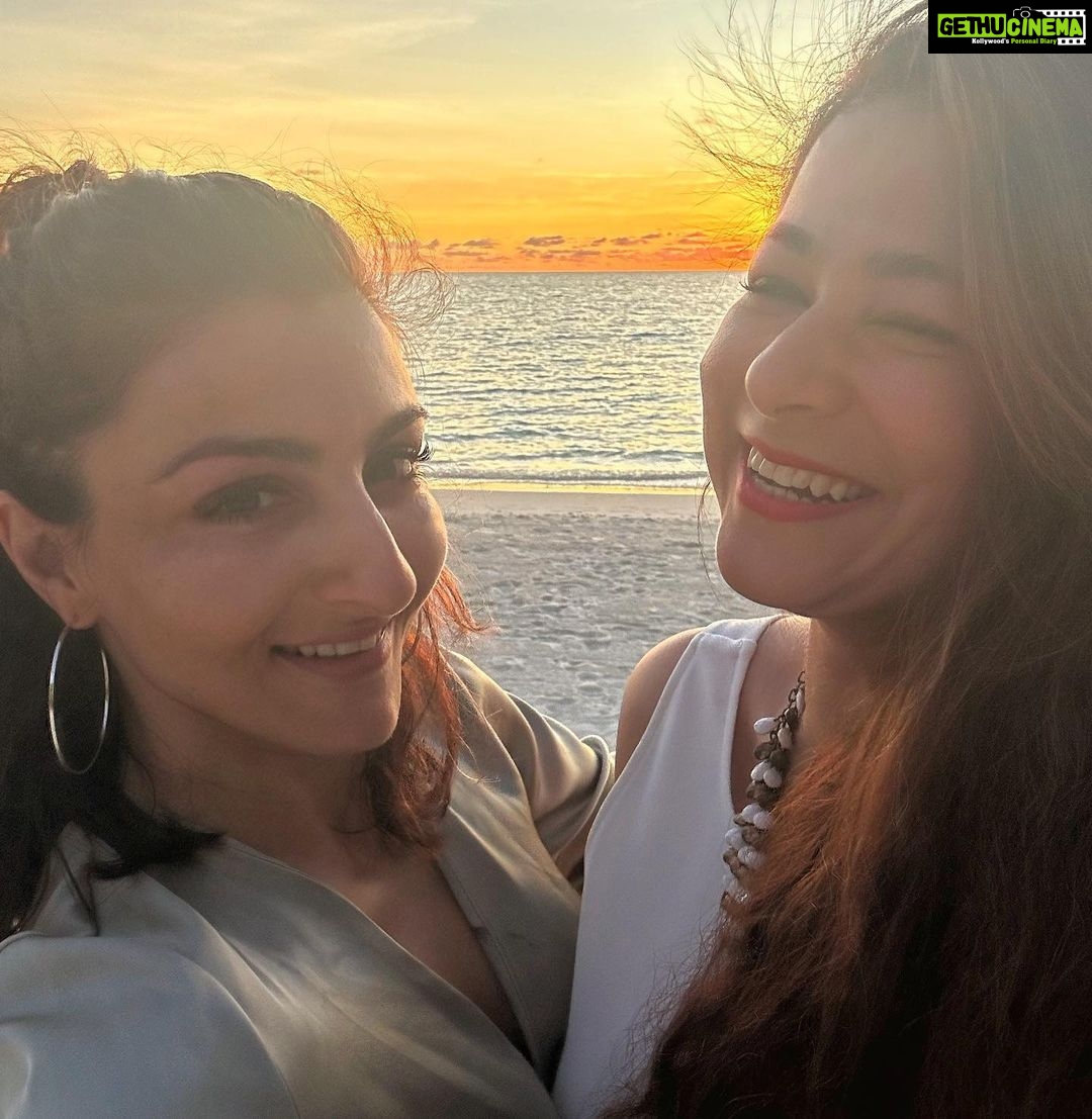 Soha Ali Khan Instagram - Every day is a sun-day here ☀️🤍#kandimamaldives Kandima Maldives