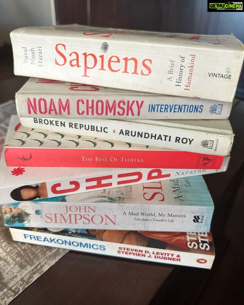 Soha Ali Khan Instagram - What’s your favourite non-fiction book? I don’t own all of mine but here are the seven I could reach on my bookshelf! 25 pages of reading a day helps to fight stress, relax your mind, increase your self-esteem and improve your sleep!#books #bookstagram #reading #booked