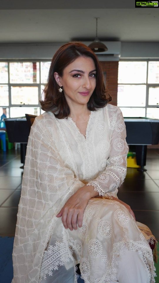 Soha Ali Khan Instagram - One yummy gummy a day helps keep the doctor away! 💪🏼 I’m so thrilled to have found @our.littlejoys Multivitamin Gummies! 🌱 It’s a fun and innovative way to boost immunity in a small strawberry gummy. It contains immunity boosting ingredients like Vitamin C, Haldi, Vitamin B12, and Vitamin D. 🍊 And the best part for me as a parent is that this contains NO added sugar! I can now work towards a healthier future for my daughter with these incredible gummies from Little Joys! #multivitamingummies #immunityforkids #immunityboosters #noaddedsugar #immunitygummies #vitaminc #haldi #vitaminb12 #vitamind #littlejoys