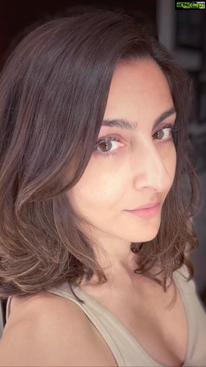 Soha Ali Khan Instagram - Brushing my worries away with @clarabellesaldanha