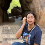 Sohini Sarkar Instagram – বেরোনোর রাস্তা জানা থাকলে প্রবেশের রাস্তা সহজ ….. সুন্দর কিনা জানি না। বাকিটা পথের জন্য তোলা থাক
.
.
.
#monsoon #madhyapradeshdiary #mood #traveldiary Bhimbhetka Rock Caves