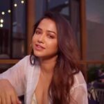 Sohini Sarkar Instagram - Posted @withregram • @svfsocial ‘মন বাজারে’ হুল্লোড়! Experience the vibe of Thailand in #Kolkata at the song launch of #MonBajare | Full video song out now: Link in Bio Film in Cinemas this Jamai Shashti, 25th May. @jeetganngulimusic @nakash_aziz @mukherjee.prasenjit @haldar.soumik.isc @ankush.official @anirbanbhattacharyaofficial @rudranilrudy @tashakharkevych @nusraat_faria @priyankasarkarz @adil_choreographer @i_sauravdas #SVF