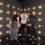 Somi Khan Instagram - Rang de dubatta mera 💃 @somikhan_ks @fashionista__aisha . 🎥 - @saifcreations x @versatile.saif x jzee.photo_films 💃 @saifcreations_dancecompany 📍 @s3.mumbai Outfit- @fashionstruc . #sabakhan #somikhan #dance #khansisters