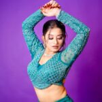 Somi Khan Instagram - Sab se upar likha, hai tere naam ko Khwaishon se jude silsilon mein kahin ❤️✨ . . Outfit @the_adhya_designer Style by @the_style_gramm Jewellery @jewellery_by_adhya Photography @rahulmansatta Mua @chetnashahmakeover Location @s3.mumbai