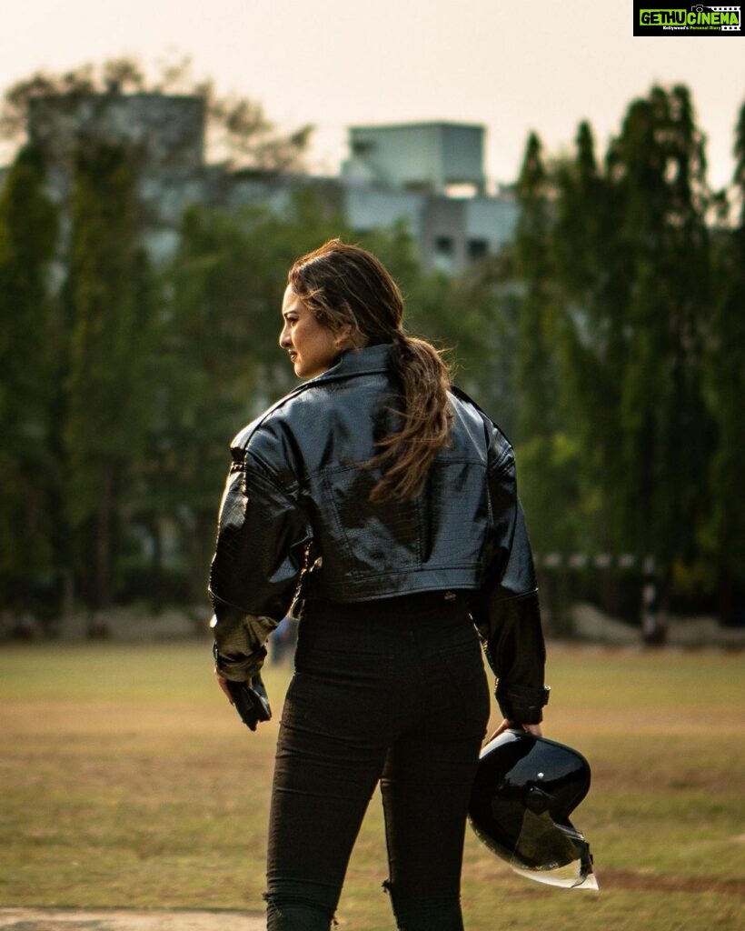 Sonakshi Sinha Instagram - This engine also roars! #Dahaad #dahaadonprime