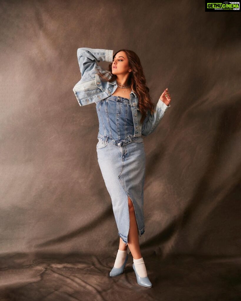 Sonakshi Sinha Instagram - #Dahaad but make it denim 👖