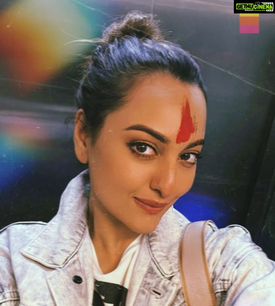 Sonakshi Sinha | VISIT www.FILMYBOL.in | Page 2