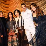 Sonakshi Sinha Instagram – @berlinale!!! WHAT and experience and SO many firsts… my first time working with this incredible bunch of people, my first time at a film festival and of course my first series!! 

What an overwhelming response after the screening!!! I am SO grateful this happened… thank you @reemakagti1 @zoieakhtar for trusting me with Anjali Bhaati – shes my favvvvv 😍

@itsvijayvarma #RuchikaOberoi @gulshandevaiah78 @shah_sohum @tigerbabyofficial @excelmovies Berlinale – Berlin International Film Festival