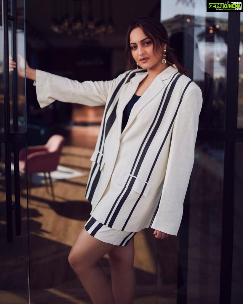 Sonakshi Sinha Instagram - Whats the password???