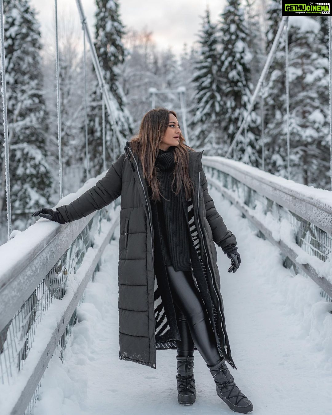 Sonakshi Sinha - 594.5K Likes - Most Liked Instagram Photos