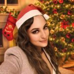Sonakshi Sinha Instagram - #MerryChristmas 🎄 heres your 🎁