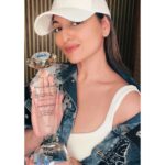 Sonakshi Sinha Instagram - Thanks @petaindia for naming me your “Person of the year” … always with you on this because whats better than being the voice of those that dont have their own? And thank you @sachinsbangera for being such a champion for all our animal friends 🙌🏼
