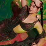 Sonakshi Sinha Instagram - #DancingQueen by @itrhofficial 👸 So happy to be a part of @mohitrai and @itrh_ridhibansal’s dream! Getting me into character: @savleenmanchanda on makeup @marcepedrozo on hair @shubhi.kumar on outfit And @vaishnavpraveen of @thehouseofpixels who i hereby declare shoots me the best ❤️