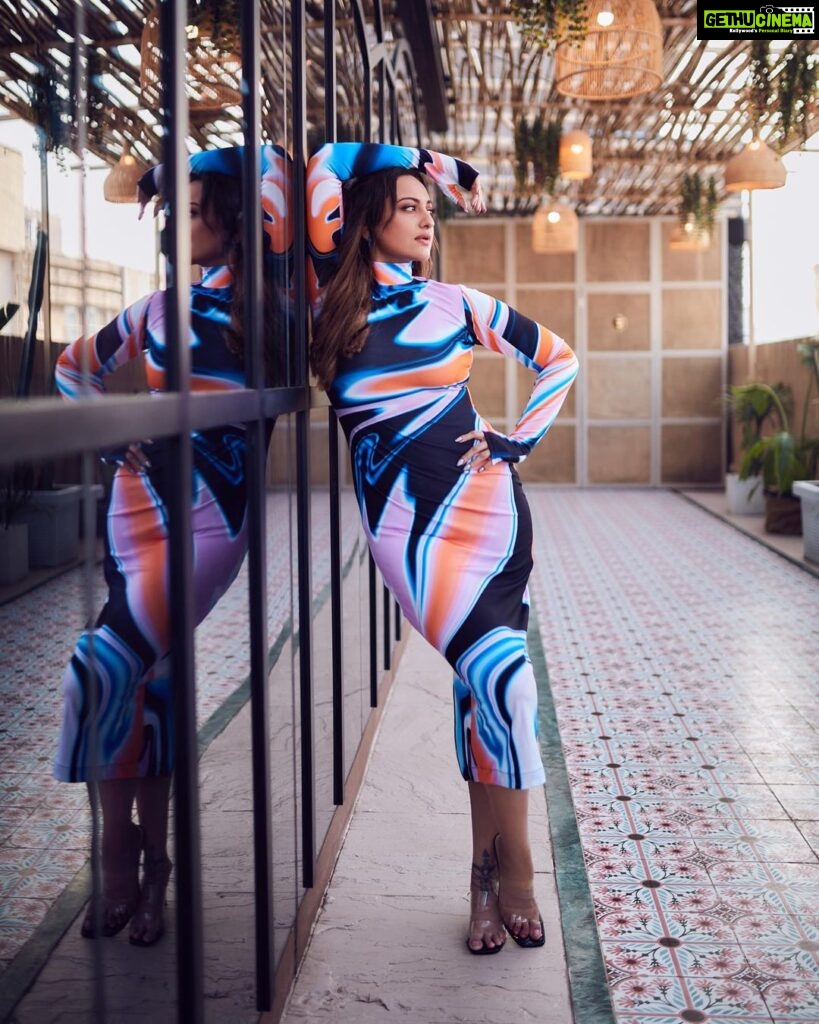 Sonakshi Sinha Instagram - Everythings so warped… just like my outfit 😜