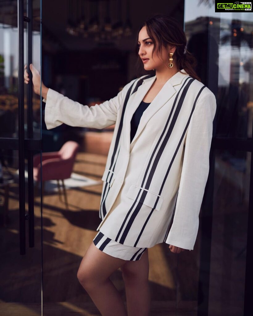 Sonakshi Sinha Instagram - Whats the password???