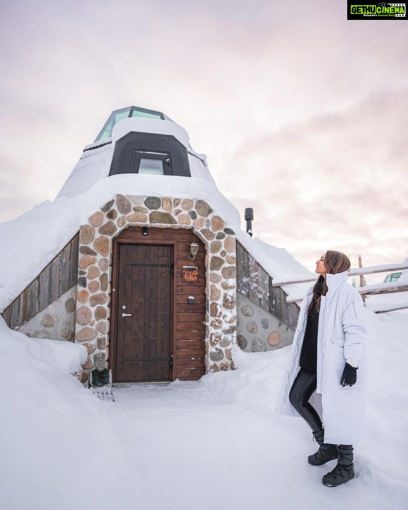 Sonakshi Sinha Instagram - Winter wonderland? Nope… its @apukkaresort! Coziest cabin, lots of snow, reindeer love, furry horses, tents that keep you warm and the best coffee… cant wait to be back!!! @ourfinland @visitrovaniemi #VisitFinland 📸: @roliveira33 Apukka Resort Rovaniemi