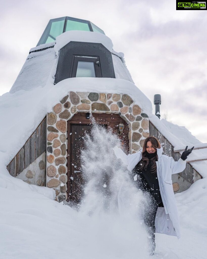 Sonakshi Sinha Instagram - Winter wonderland? Nope… its @apukkaresort! Coziest cabin, lots of snow, reindeer love, furry horses, tents that keep you warm and the best coffee… cant wait to be back!!! @ourfinland @visitrovaniemi #VisitFinland 📸: @roliveira33 Apukka Resort Rovaniemi
