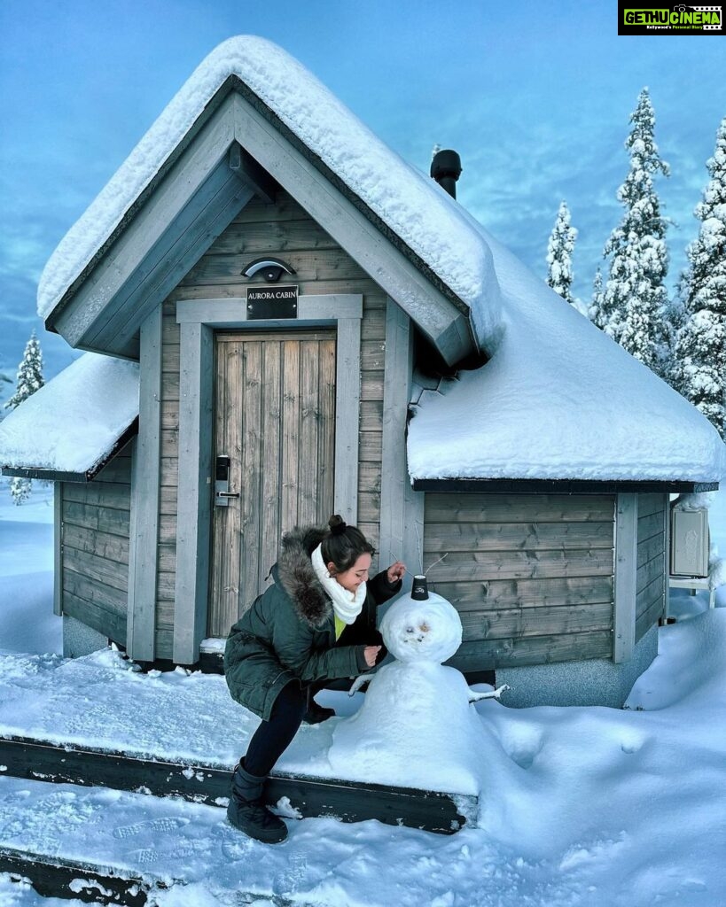 Sonakshi Sinha Instagram - For a person who hates the cold, @northernlightsvillage in @ourfinland has sure changed my mind! What a surreal experience feeling snow for the first time ever…looking at the stars from inside my aurora cabin, going husky sledging in the vast white expanse, chasing the northern lights and lighting a bonfire in the middle of nowhere, roasting marshmallows, drinking hot chocolate oh and freezing myself at -14 degrees only to get into a hot tub… Saariselka you have my ❤️ #VisitFinland Northern Lights Village Saariselkä
