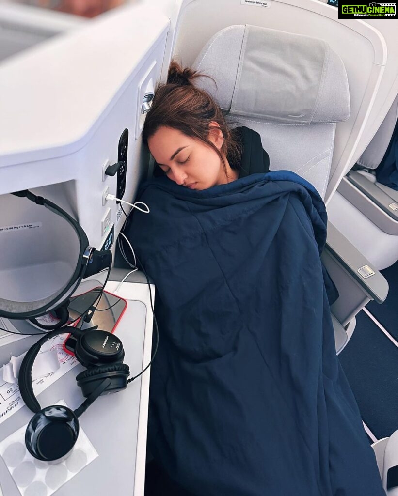 Sonakshi Sinha Instagram - @ourfinland was calling out to me, and i made it there in the comfort of @feelfinnair… looking forward to experiencing a snowy new year! #feelfinnair #VisitFinland