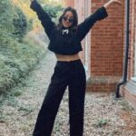 Sonakshi Sinha Instagram - Is your wardrobe as colorful as mine?!? #reels #reelsinstagram #blackismyhappycolor