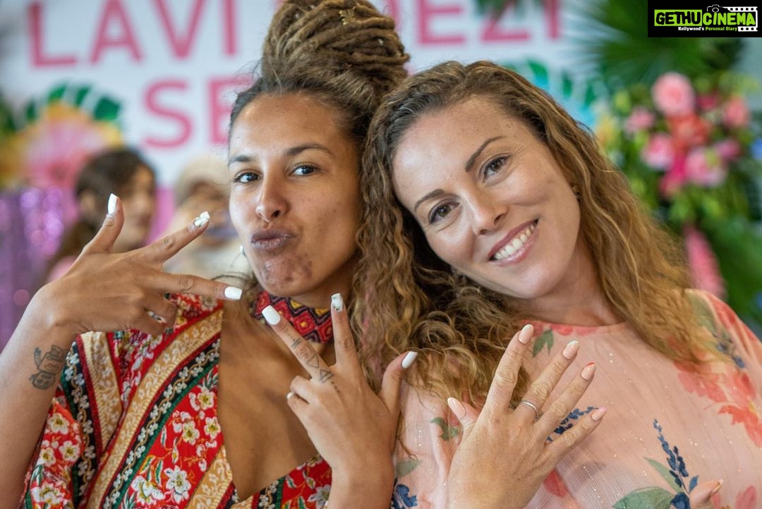 Sonakshi Sinha Instagram - @itssoezi has landed in Africa with Seychelles being our first stop! Venturing into international waters with @gopiseychelles was an absolute HIT! We were thrilled to see the incredible response and the joy on people's faces as they discovered the perks of #SOEZI press-on nails. From the moment the doors opened, it was non-stop excitement. The love and support made this event truly unforgettable and we cant wait to take soezi to many more countries!! Experience the magic of #SOEZI nails at www.soezi.in. Get ready to rock stunning nails hassle-free! #SOEZIinSeychelles #soezixgopi #collab