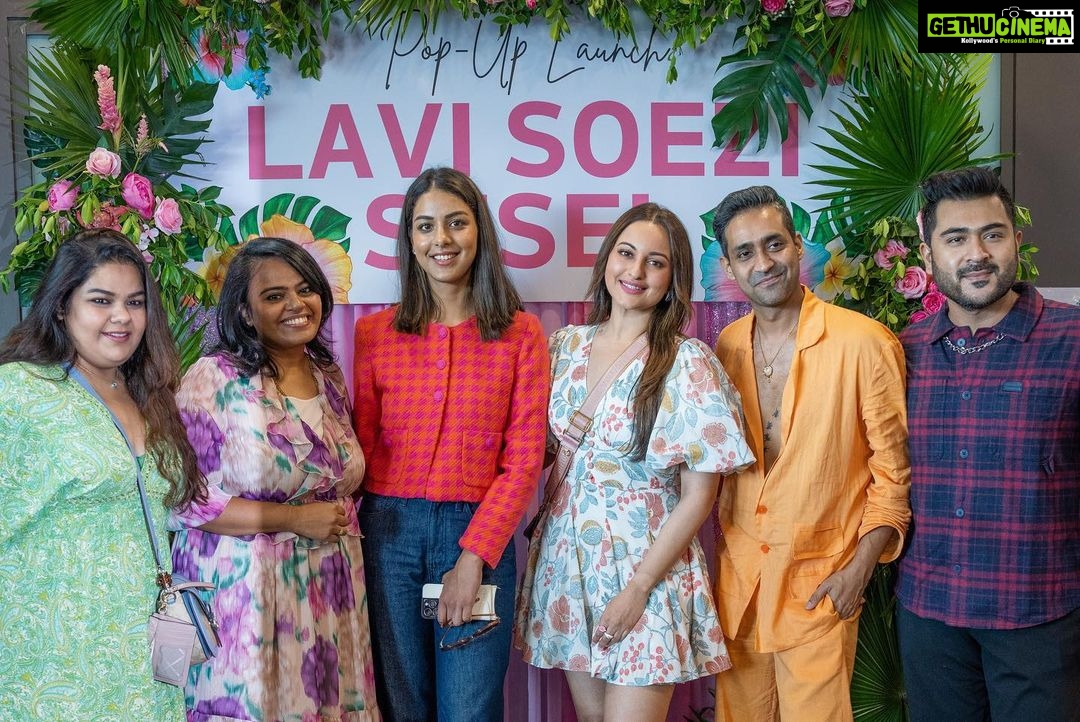 Sonakshi Sinha Instagram - @itssoezi has landed in Africa with Seychelles being our first stop! Venturing into international waters with @gopiseychelles was an absolute HIT! We were thrilled to see the incredible response and the joy on people's faces as they discovered the perks of #SOEZI press-on nails. From the moment the doors opened, it was non-stop excitement. The love and support made this event truly unforgettable and we cant wait to take soezi to many more countries!! Experience the magic of #SOEZI nails at www.soezi.in. Get ready to rock stunning nails hassle-free! #SOEZIinSeychelles #soezixgopi #collab