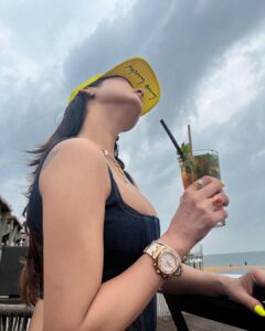 Sonal Chauhan Instagram - 11.11
𝓜𝓪𝓴𝓮 𝓪 𝔀𝓲𝓼𝓱 🍀
.
.
.
.
.
.
.
.
.
.
.
.
.
.
.
.
.
.
.
.
.
.
.
.
.
.
.
#live #lucky #gold #sonalchauhan #beach