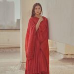 Sonal Chauhan Instagram - Here's to love at first sight, and here's to getting over it the moment you blink…. 🥀♥️ . . . . . . . . . . . . . . . . . . . . . . . . . . . . . . . . . . Outfit @paulmiandharsh 📸 @dieppj #gold #love #thoughts #sonalchauhan #saturday