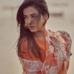 Sonal Chauhan Instagram - ✨🎯✨ . . . . . . . . . . . . . . . . . . . . . . . . . . . . . . . . . . 📸 @dieppj Outfit @paulmiandharsh #newyear #2023 #indian #trending #million #photography #photooftheday #love #sonalchauhan #magic #sunset #sunrise