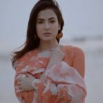 Sonal Chauhan Instagram - 𝓗𝓮𝓻𝓮'𝓼 𝓽𝓸 𝓛𝓞𝓥𝓔 𝓐𝓝𝓓 𝓜𝓐𝓖𝓘𝓒✨🤍✨ 𝓟𝓢~ 🎧 𝓞𝓷 𝓽𝓸 𝓮𝔁𝓹𝓮𝓻𝓲𝓮𝓷𝓬𝓮 𝓽𝓱𝓮 𝓶𝓪𝓰𝓲𝓬 ✨✨✨ . . . . . . . . . . . . . . . . . . . . . . . . . . . . . . . . . . 🎥 @dieppj Outfit @paulmiandharsh #newyear #2023 #indian #trending #reelsinstagram #reels #5 #million #videoediting #video #love #sonalchauhan #magic #sunset #sunrise