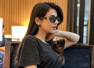 Sonal Chauhan Instagram - Give me a quote for my T shirt 👕 Witty/ Quirky ones only 😁🙃 . . . . . . . . . . . . . . . . . . . . . . . #love #sonalchauhan #friends #lovers #tshirt #quotes #saturday #fun