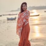 Sonal Chauhan Instagram - 𝓦𝓱𝓮𝓻𝓮 𝓽𝓱𝓮 𝓼𝓾𝓷 𝓶𝓮𝓵𝓽𝓼 𝓲𝓷𝓽𝓸 𝓽𝓱𝓮 𝓱𝓸𝓻𝓲𝔃𝓸𝓷✨✨✨ . . . . . . . . . . . . . . . . . . . . . . . . . . . . . . . . . . 📸 @dieppj Outfit @paulmiandharsh #newyear #2023 #indian #trending #million #photography #photooftheday #love #sonalchauhan #magic #sunset #sunrise