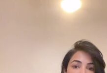 Sonal Chauhan Instagram - Ooooooops!!!! Does this ever happen to you??? 🤦‍♀️ . . . . . . . . . . . . . . . . . . . #bloopers #lol #sonalchauhan #love #oops #reels