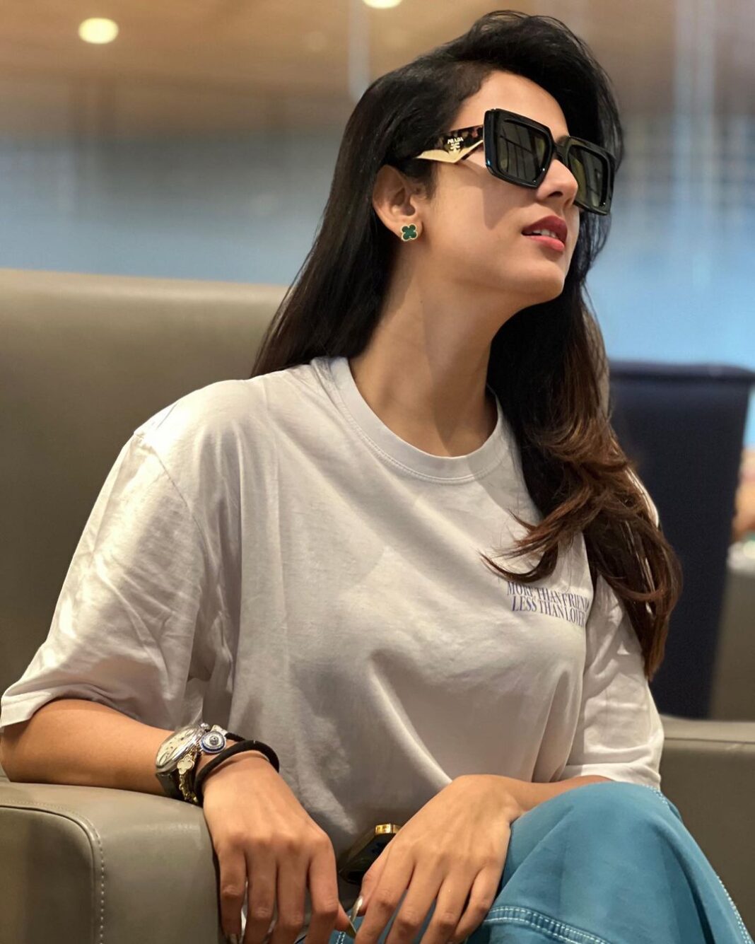 Sonal Chauhan Instagram - Have you ever been in this situation??? Read my t shirt for details t shirt or refer to my story 👕 . . . . . . . . . . . . . . . . . . . . . . . #love #sonalchauhan #friends #lovers