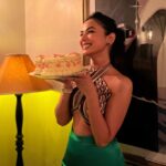Sonal Chauhan Instagram - A beautiful birthday it was 🎂🎈 !!!! Thank you so much for all your wonderful wishes. So grateful for all the love that you guys send my way. Love you all so so soooo much 🍀🧿♥️ . . . . . . . . . . . . . . . . . . . . . . . . #love #sonalchauhan #friends #lovers #birthday #happiness #blessed #protected #gold