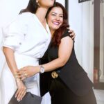 Sonal Chauhan Instagram - #Sponsored Here’s a quick recap of my time at the L’Oréal Professionnel Scalp Beautyverse event. As you all know, I recently had a great time at the event where beauty met technology. In my previous reel, my hairdresser @shanohanspal11 from Hakim Aalim Salon took me to the Diagnosis Zone and recommended me the Anti-Discomfort Dermo Regulator Range which is powered which is powered by Niacinamide, a vitamin from the B3 family. Its gently cleanses while soothing and calming sensitive scalps. I learnt so much about my scalp and the products. Thank you L’Oréal Professionnel for this insightful event! #BreakTheCycle #NewStartAhead #ScalpAdvanced @lorealpro_education_india @lorealpro