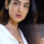 Sonal Chauhan Instagram - #Sponsored I recently attended the one of a kind event- L’Oréal Professionnel Scalp Beauty Event, where beauty met technology. Thanks to my hair pro @shanohanspal11 from Hakim’s Aalim Salon who guided me through the entire event and helped me understand the importance of scalp health. The whole experience was very insightful and fun! Each zone was very innovative and had its own specifications. I was recommended the Anti Discomfort Dermo Regulator Range which is powered by Niacinamide, a vitamin from the B3 family. Its gently cleanses while soothing and calming sensitive scalps. I got to learn so much about my scalp health here. Stay tuned for more! To get your personalised diagnosis in salon, in-salon Scalp Advanced Treatment or get their retail products visit your nearest L’Oréal Professionnel partnered salon today! #BreakTheCycle #NewStartAhead #ScalpAdvanced @lorealpro_education_india @lorealpro