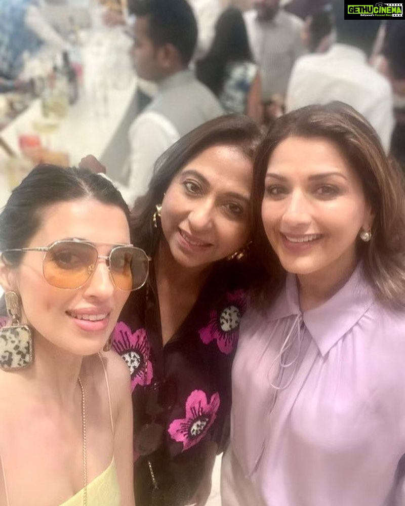 Sonali Bendre Instagram - The newly launched @nmacc.india is an absolute delight… something that truly needs to be experienced. Witnessing India's rich cultural legacy unfold through a wonderful display of music, theatre, fine arts, & crafts was truly magical! 🙌🏼❤️ Congratulations to #NitaAmbani and the Ambani family on giving Mumbai and India a much needs space for the arts to be explored in all its forms. The vision was audacious but it has been made a reality and as a keen follower of the arts, I couldn’t be happier.💕 Thank you @_iiishmagish for the invite! 🤗 #Gaurav #RashmiThakrey #MonaMehta