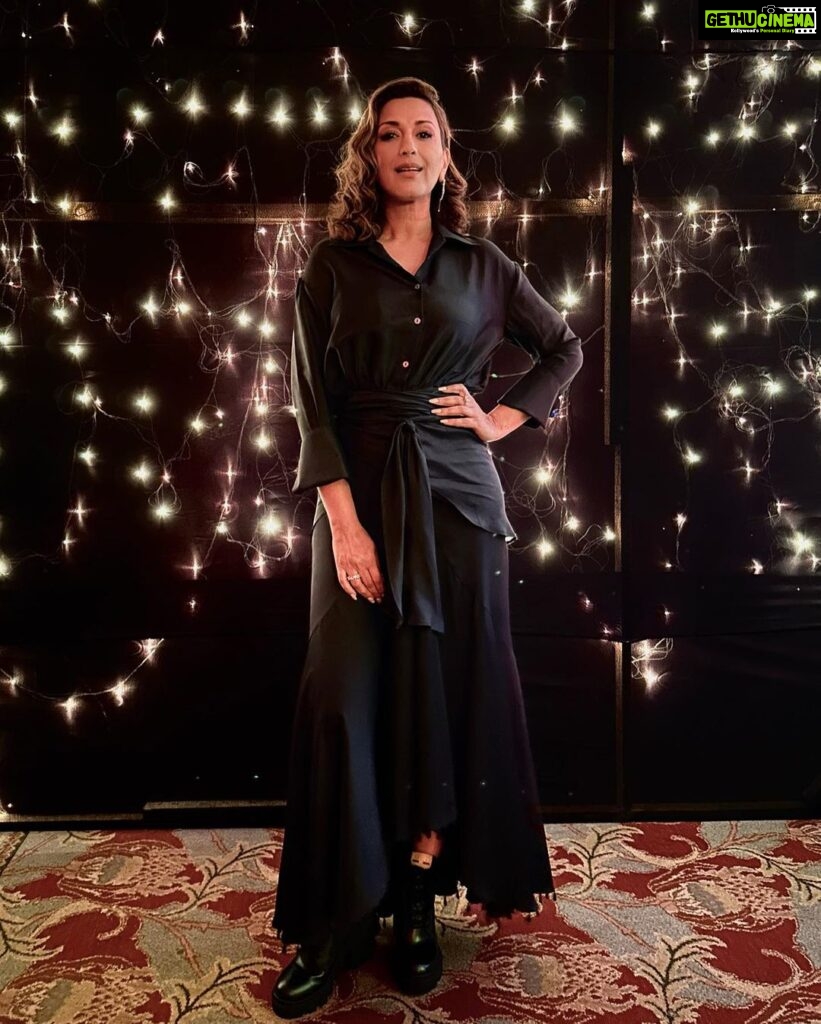 Sonali Bendre Instagram - All about last evening! 🖤 @realbollywoodhungama