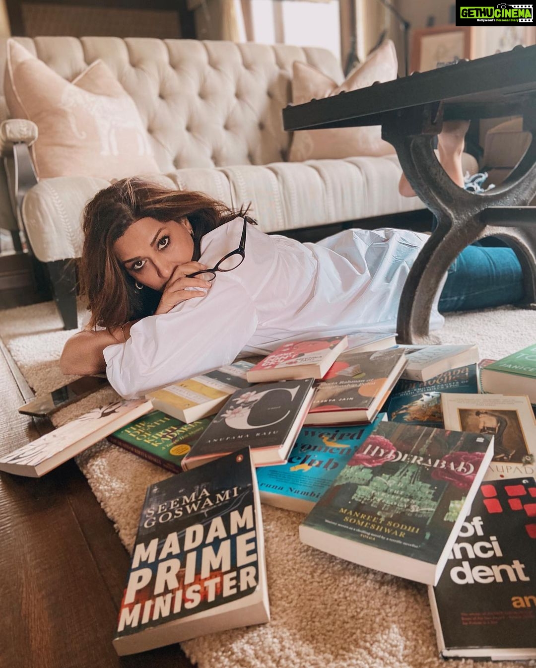 Sonali Bendre - 218K Likes - The @autherawards are around the corner and I'm thrilled to serve as the jury chair for the fiction category - it's one of my favorite genres. Reading the books was such an enriching experience... there were so many different voices and writing styles.
To all the women authors: Embrace your individuality and keep writing with authenticity and passion. Best of luck to all the nominees! ✨