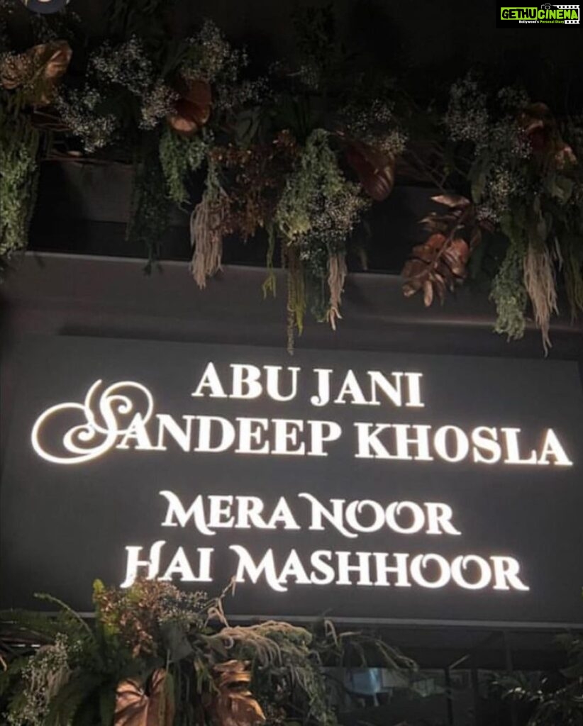 Sonali Bendre Instagram - ‘Mera Noor Hai Mashoor’ Congratulations and all the very best @abujanisandeepkhosla Thank you for having us last night and for such a magical evening 🥰 #AboutLastNight