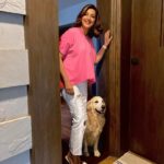 Sonali Bendre Instagram – Smiley… grumpy… the many moods of greeting at the Behl’s household! 😄ðŸ˜
#LilMissIcy