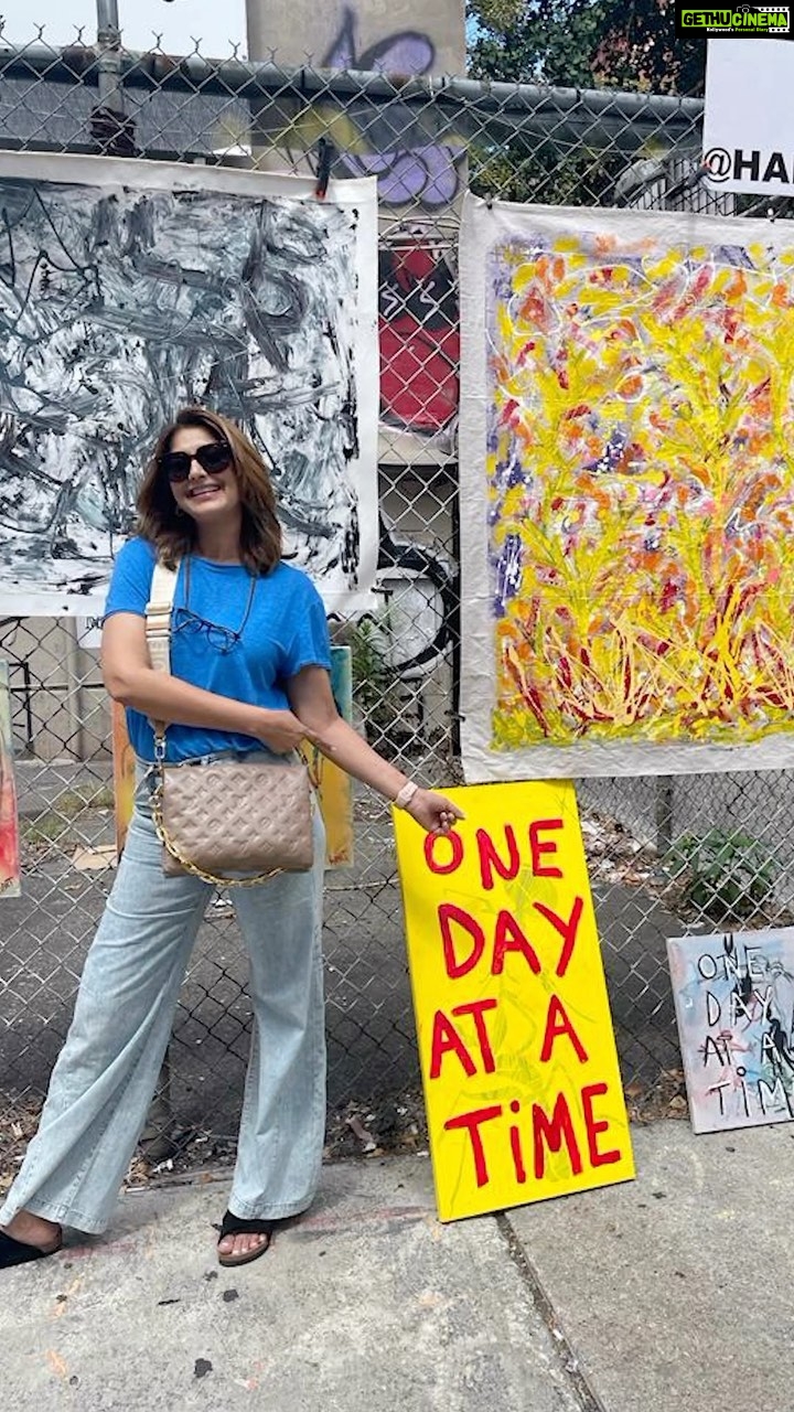 Sonali Bendre Instagram - Thank you 2022! 🙏🏼 I am ready for you 2023! . . . #grateful #recap2022 #2023 #love #reels #reelsinstagram #reelitfeelit #instagood #instadaily