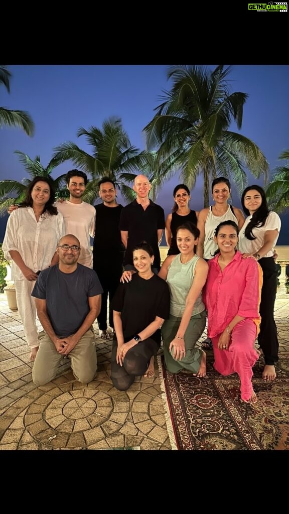 Sonali Bendre Instagram - A much needed, reviving yoga session with the one and only @eddiestern! Thank you Eddie for doing this with us… surrounded by the beach, with like minded friends… As always, it was lovely to have you be a part of my healing process. Eddie has been a part of my healing journey in New York, post treatment. His sessions then and now have been so beneficial both physically and mentally. Here’s to continuing on this journey Eddie. P.S. Thank you @upasanakaminenikonidela for connecting me with Eddie! 😃 . . . #yoga #love #peace #calm #newyear