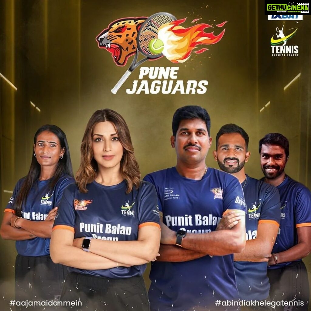 Sonali Bendre Instagram - The Pune Jaguars are ready to set the stage on fire 🔥🐆 @punejaguars @rutujabhoosale @arjunkadhe @tennispremierleague @iamsonalibendre #aajamaidanmein #punejaguars #sonalibendre #rutujabhosale #tennispremierleague #tpl2022