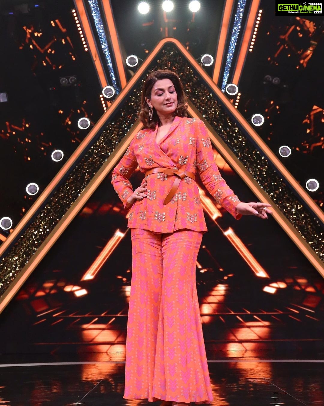 Sonali Bendre Instagram - Throwback to the first day on sets of #IBD ๐งก๐