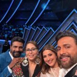Sonali Bendre Instagram – Today happens to be International Dance Day, and I get to celebrate it with 3 dance legends๐๐
#MyHappyPlace #InternationalDanceDay
Donโt forget to watch the grand premiere tonight only on @sonytvofficial ๐